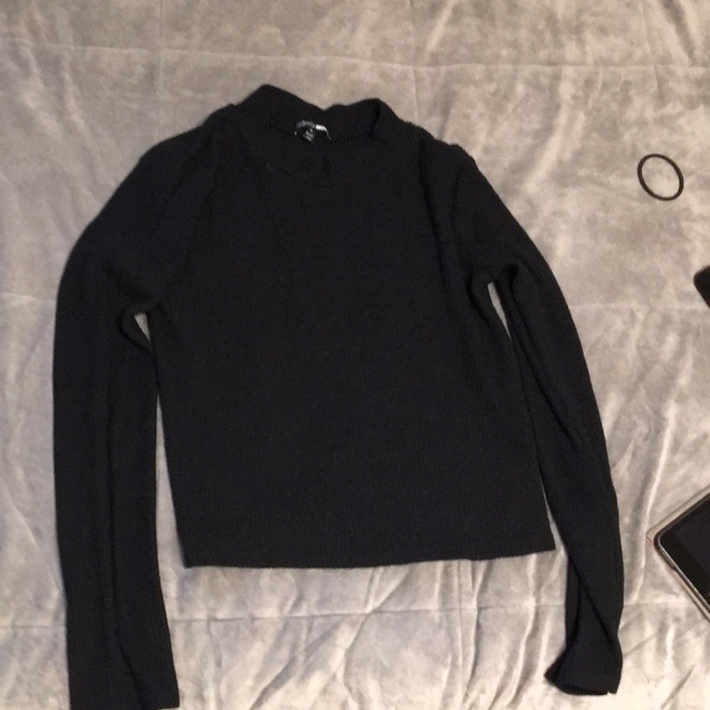 FASHION NOVA long sleeve crop top